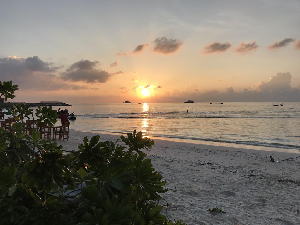 Sun Shine View Hotel Maafushi Exterior photo
